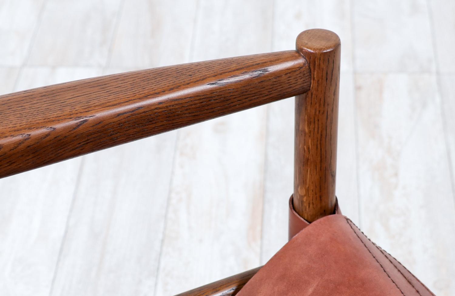 Fachmännisch restauriert - Cognacfarbener Safari-Stuhl aus Leder, Mid-Century Modern im Angebot 1