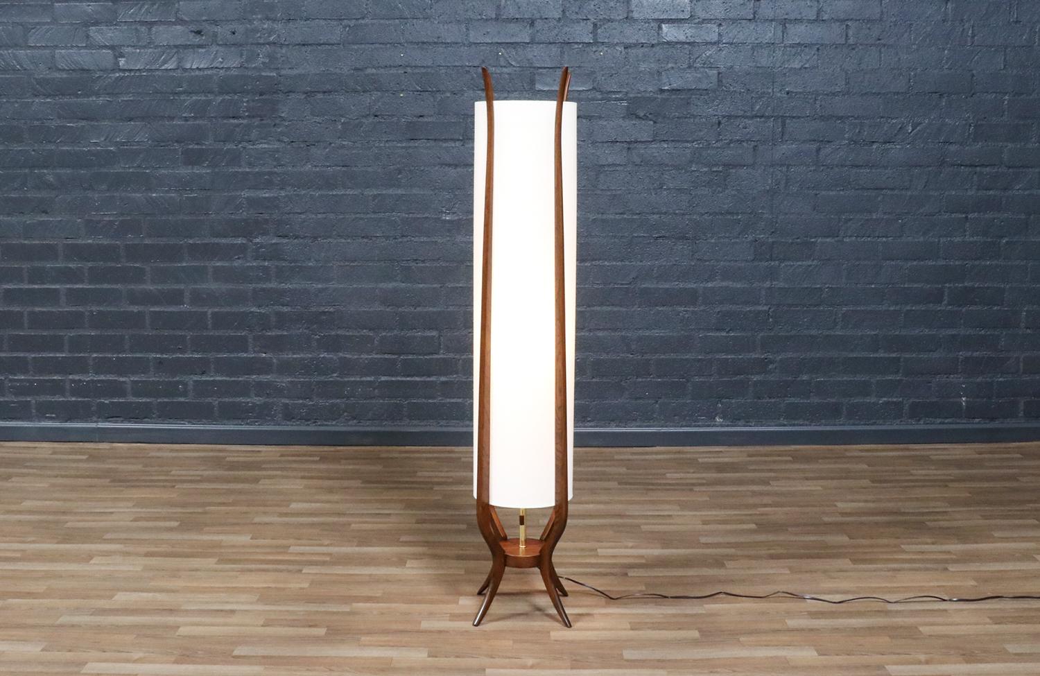 Expertly Restored - Mid-Century Modern Floor Lamp by Roller Lamp Co. (Moderne der Mitte des Jahrhunderts) im Angebot