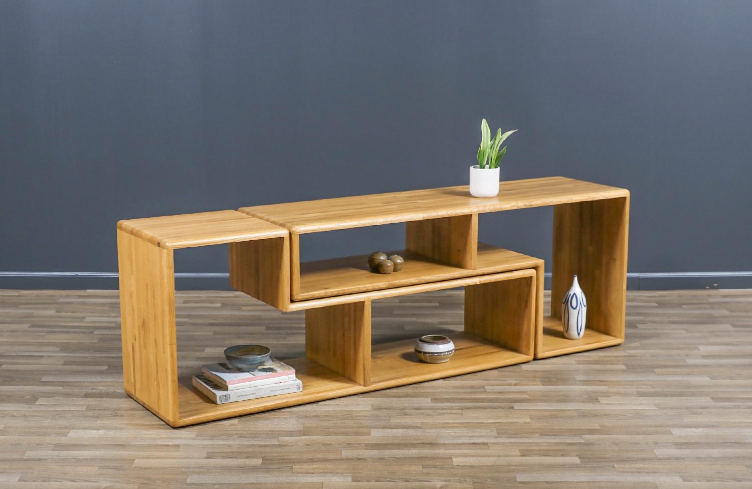 Expertly Restored - Mid-Century Modern Modular Credenza / Bookshelves System In Excellent Condition In Los Angeles, CA