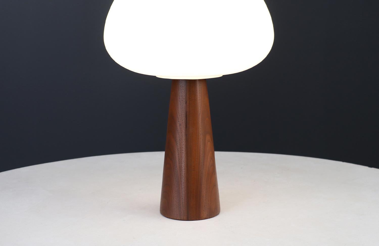 Expertly Restored - Mid-Century Modern Mushroom Glass & Walnut Lamp by Laurel In Excellent Condition For Sale In Los Angeles, CA