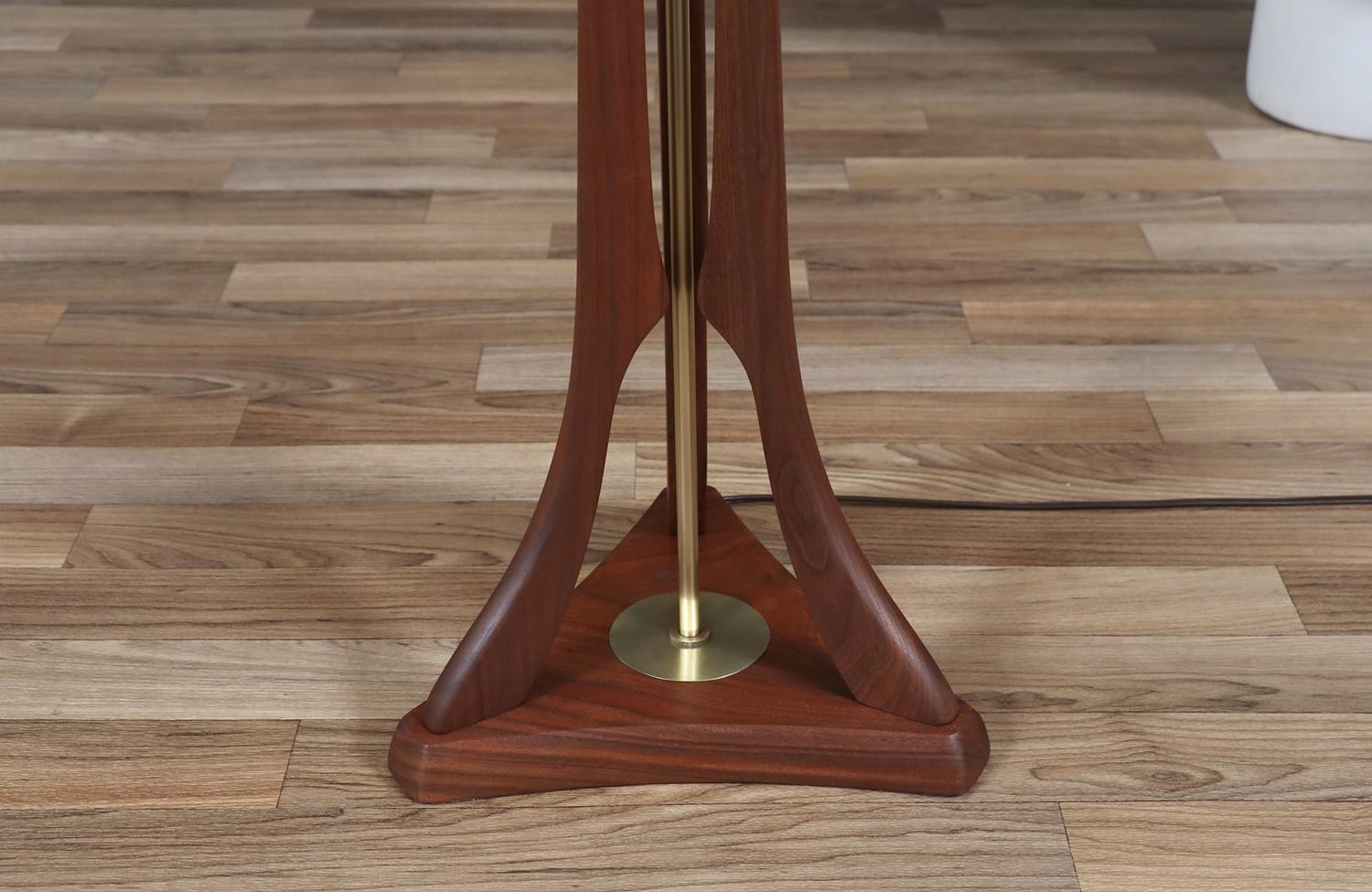Expertly Restored - Mid-Century Modern Sculpted Korina Wood & Brass Floor Lamp 3