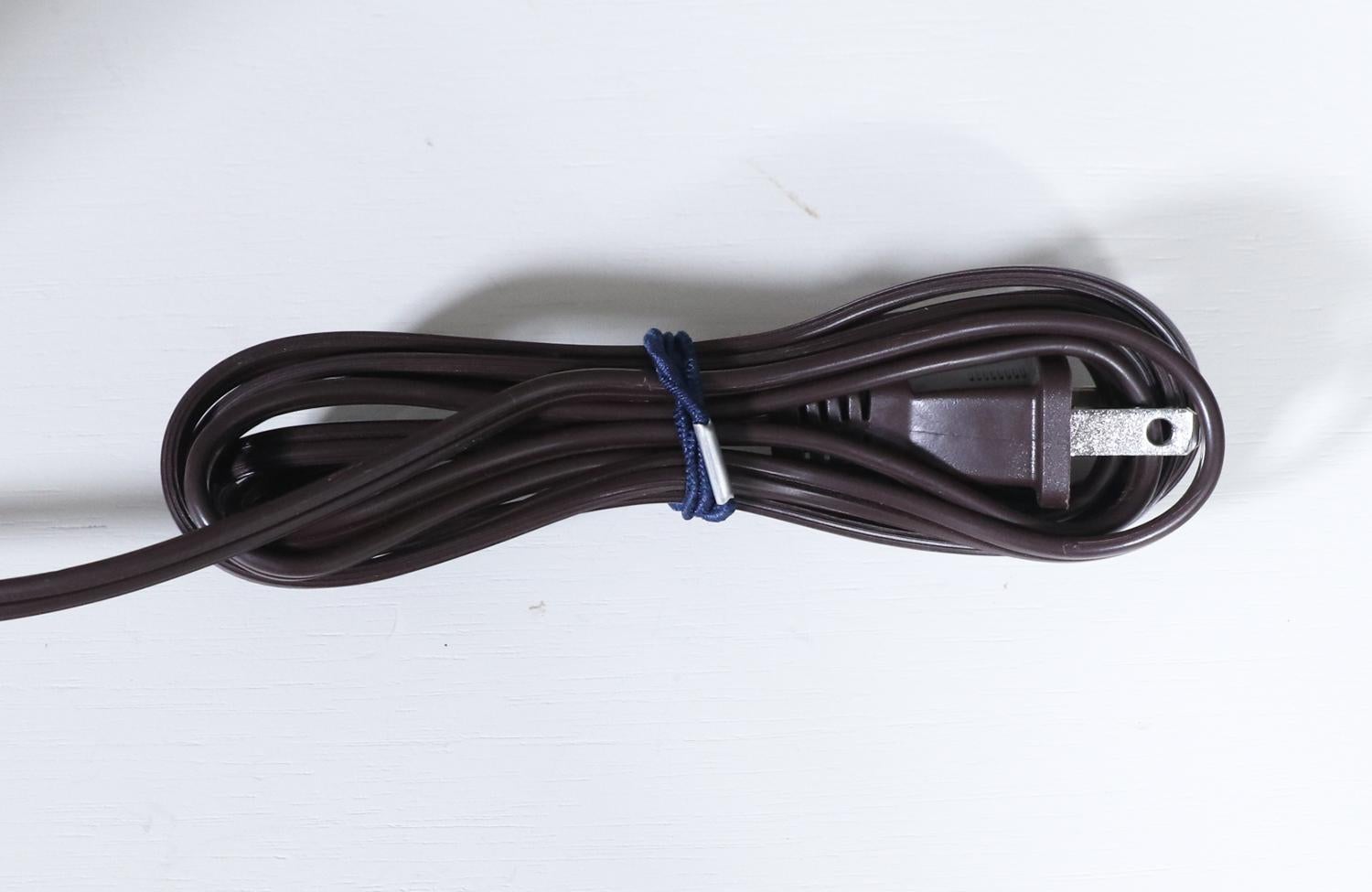 Expertly Restored - Mid-Century Modern Sculpted Lamp by R & J Manufacturing en vente 2