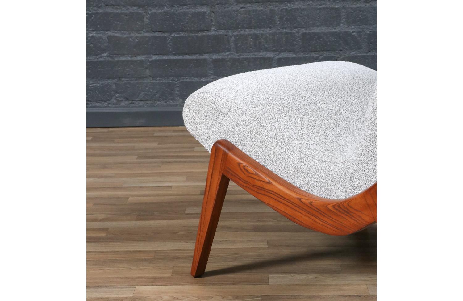 Restaurada por expertos - Silla Slipper Esculpida Moderna de Mediados de Siglo en venta 3