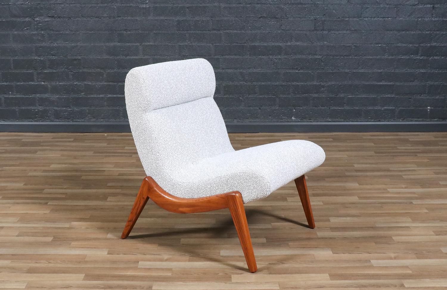 ________________________________________

Transformar un mueble moderno de mediados de siglo es como revivir la historia, y nosotros lo hacemos con pasión y precisión. Con más de 17 años de experiencia artesanal, nuestro estudio de Los Ángeles es un