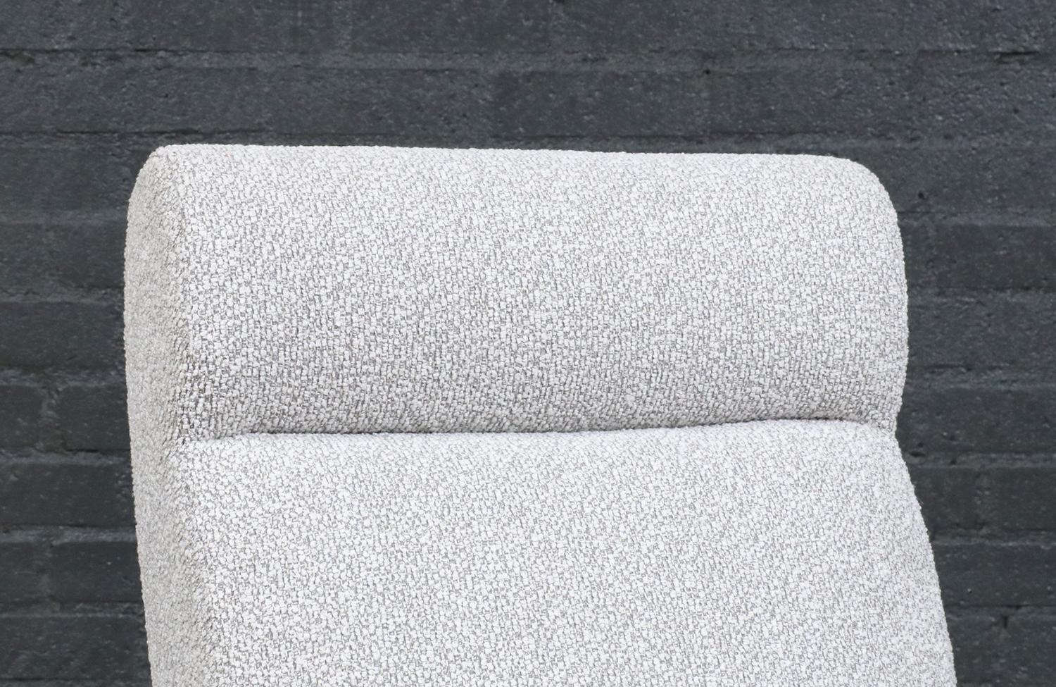 Restaurada por expertos - Silla Slipper Esculpida Moderna de Mediados de Siglo mediados del siglo XX en venta