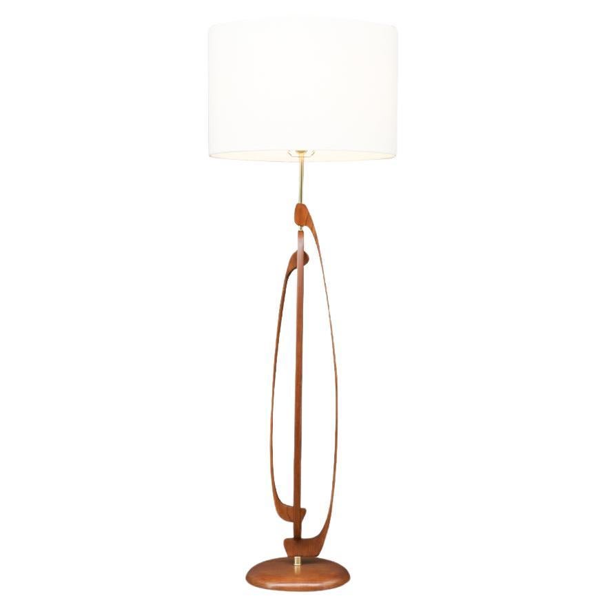 Expertly Restored - Mid-Century Modern Sculpted Walnut & Brass Floor Lamp For Sale