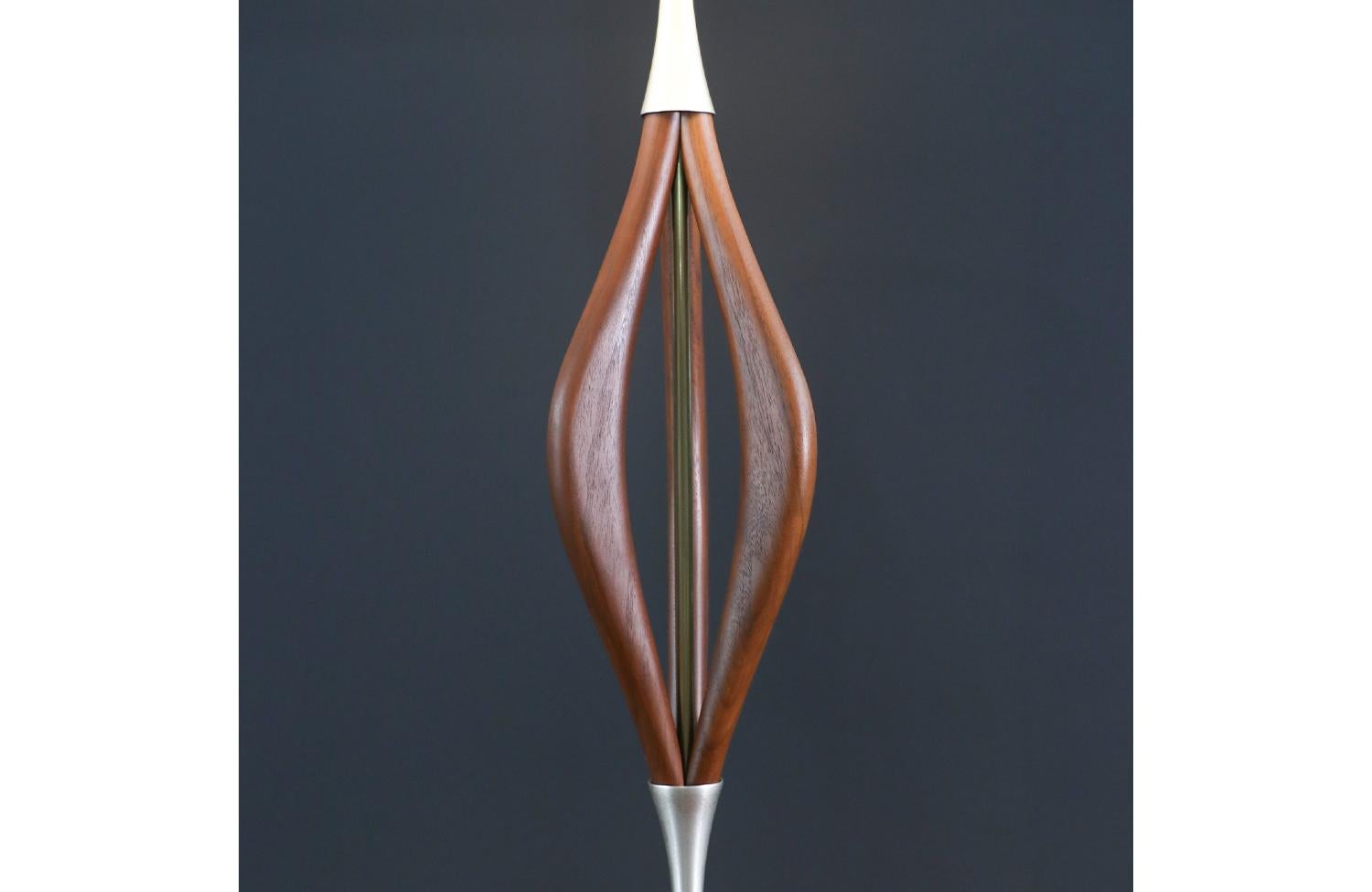 Metal Expertly Restored -Mid-Century Modern Sculpted Walnut Table Lamp by V.H. Woolums For Sale