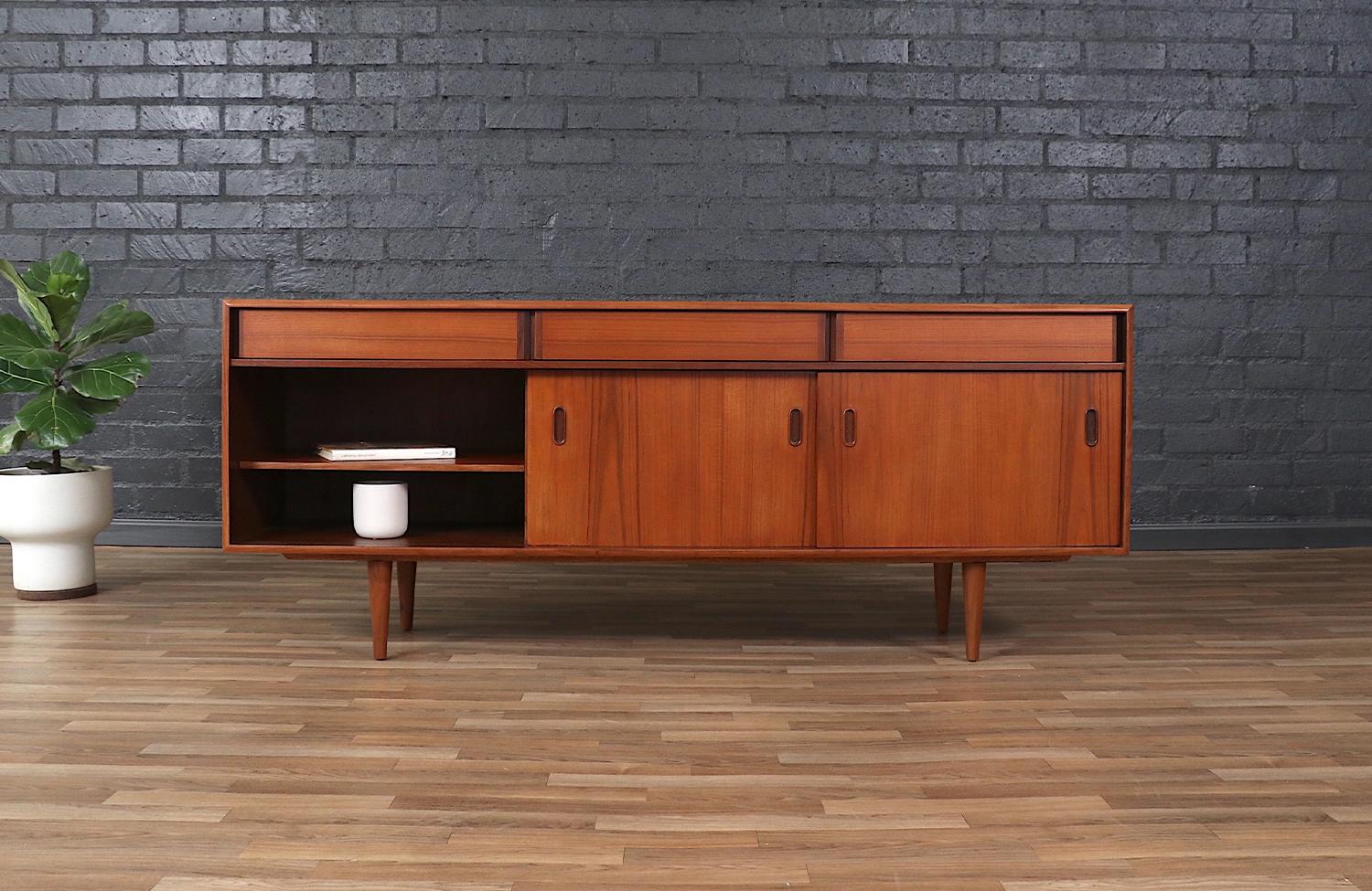 Canadian Expertly Restored - Mid-Century Modern Teak Credenza by Punch Design
