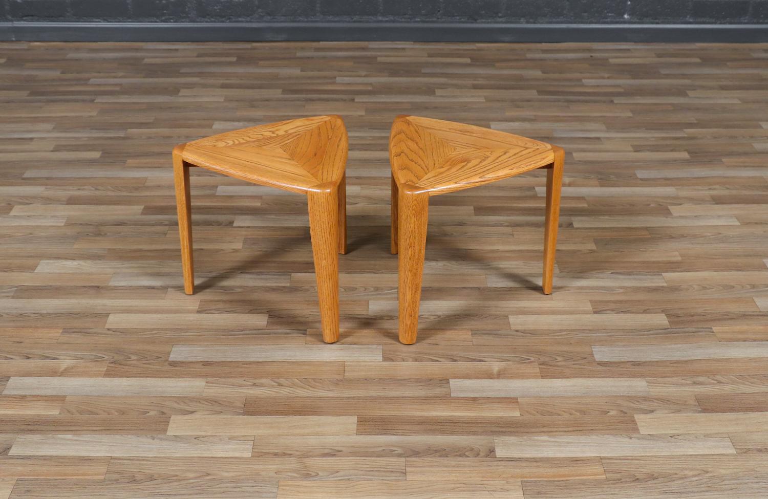Mid-20th Century Expertly Restored - Mid-Century Modern Triangular Oak Tri-Leg Side Tables For Sale