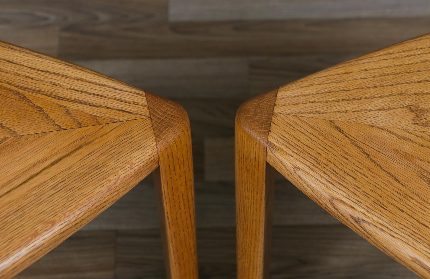 Expertly Restored - Mid-Century Modern Triangular Oak Tri-Leg Side Tables For Sale 3