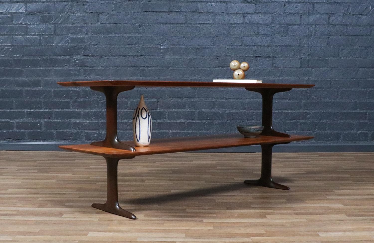 Expertly Restored - Mid-Century Modern Two-Tier Sculpted Bookshelf In Excellent Condition For Sale In Los Angeles, CA