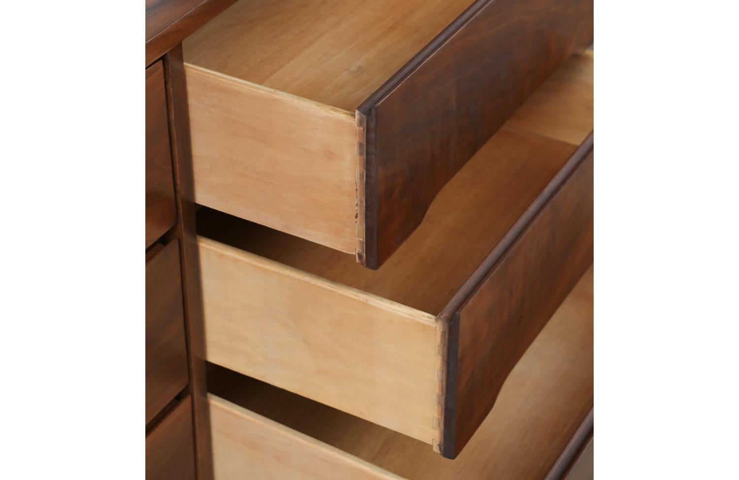 Expertly Restored - Mid-Century Modern Walnut Dresser by Stanley For Sale 4