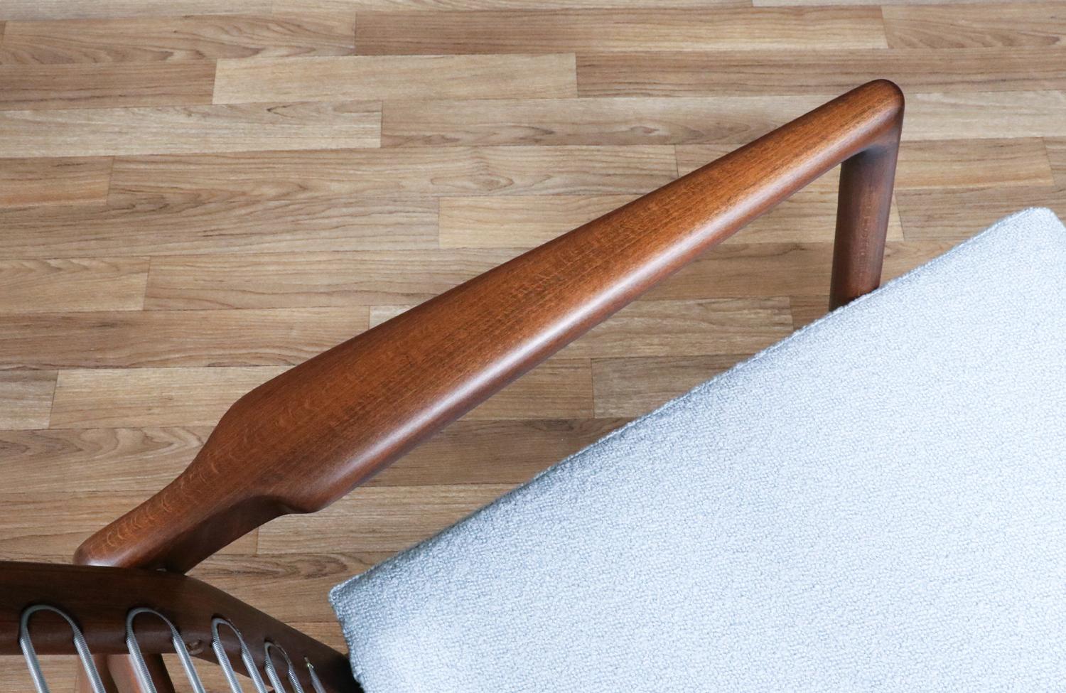 Restaurada por expertos - Silla reclinable de mediados de siglo de Ib Kofod-Larsen para S. Tela en venta
