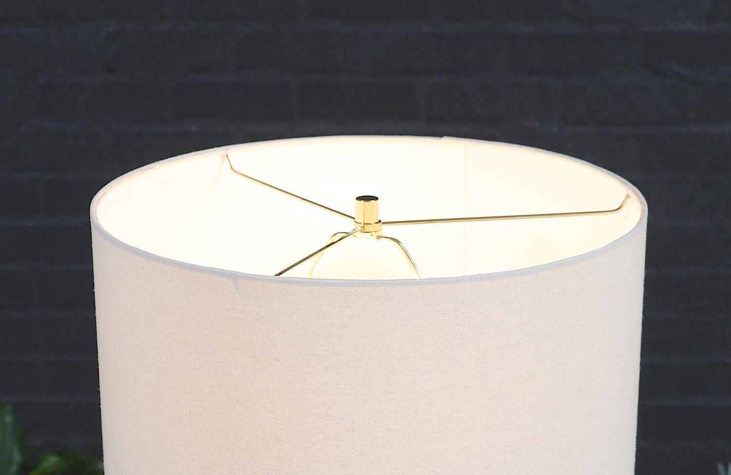 Expertly Restored - Mid-Century Sculpted Table Lamp by Jack Haywood for Modeline In Excellent Condition For Sale In Los Angeles, CA