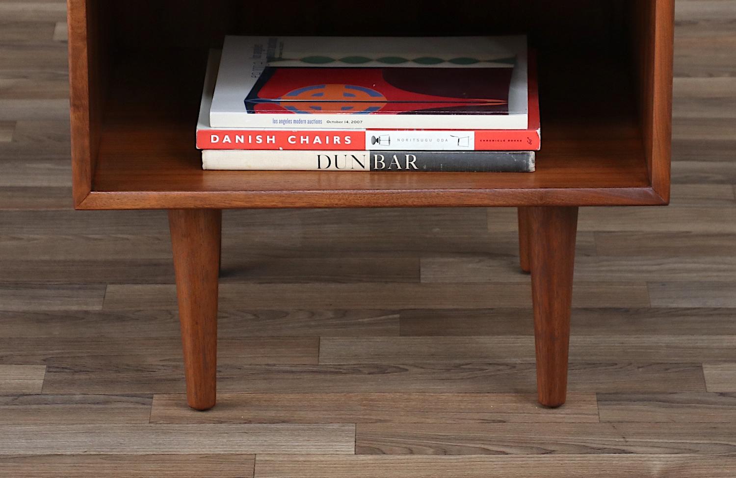 Expertly Restored - Mid-century Single Teak Night Stand by Westnofa For Sale 2