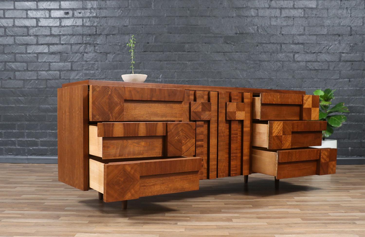 Mid-Century Modern Expertly Restored - Mid-Century 