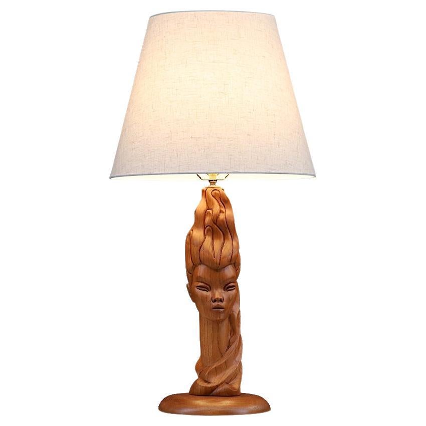 Sapientemente restaurata - Lampada da tavolo con figura di donna di metà secolo di Lighthouse Co.