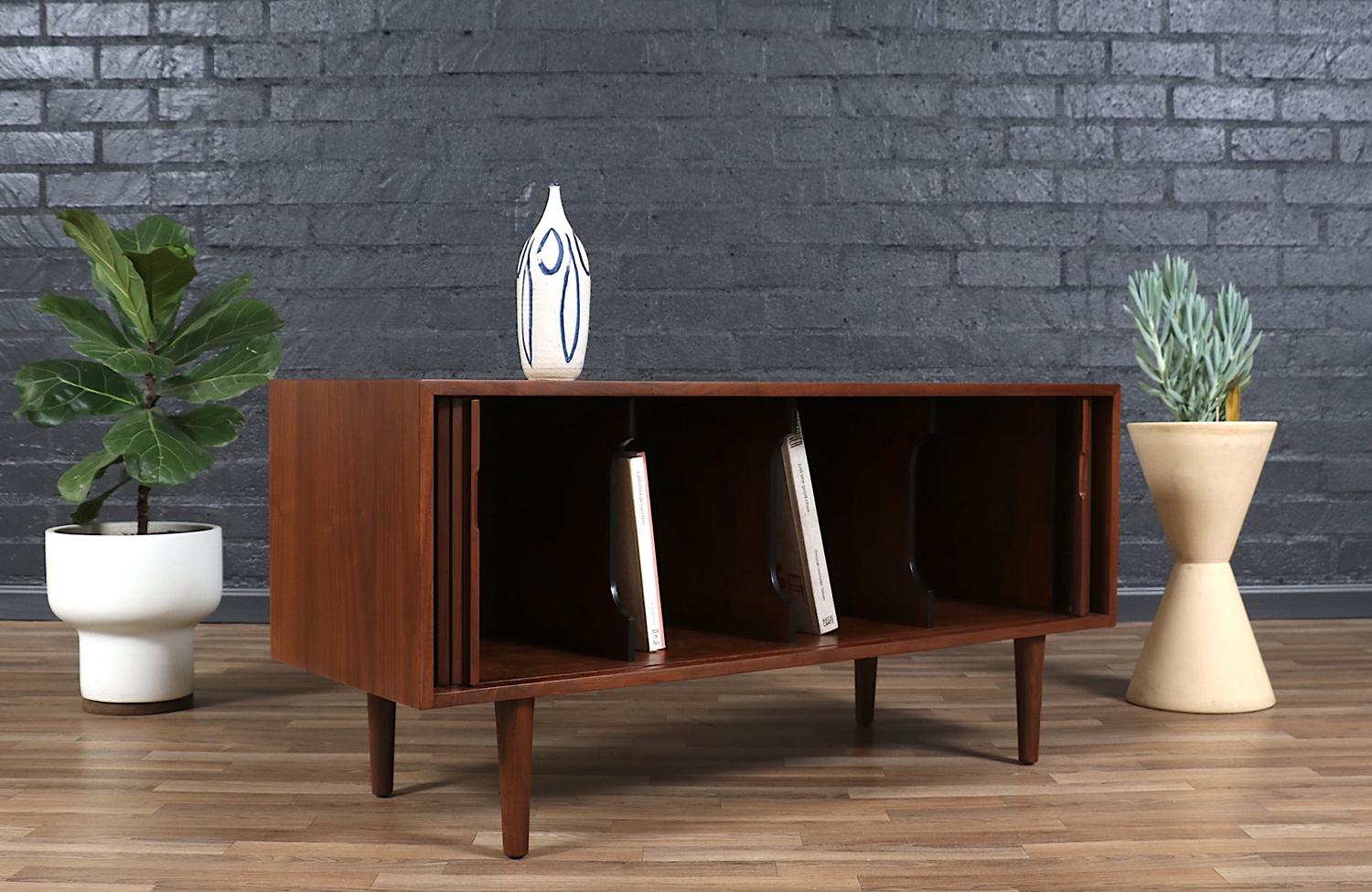 Mid-Century Modern Expertly Restored - Milo Baughman Tambour-Door Low Credenza with Record Holder