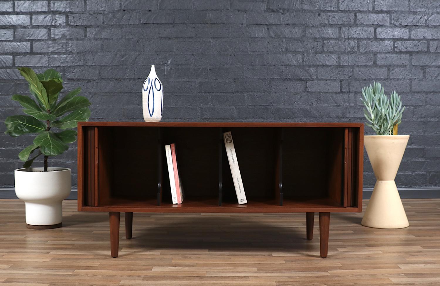 American Expertly Restored - Milo Baughman Tambour-Door Low Credenza with Record Holder