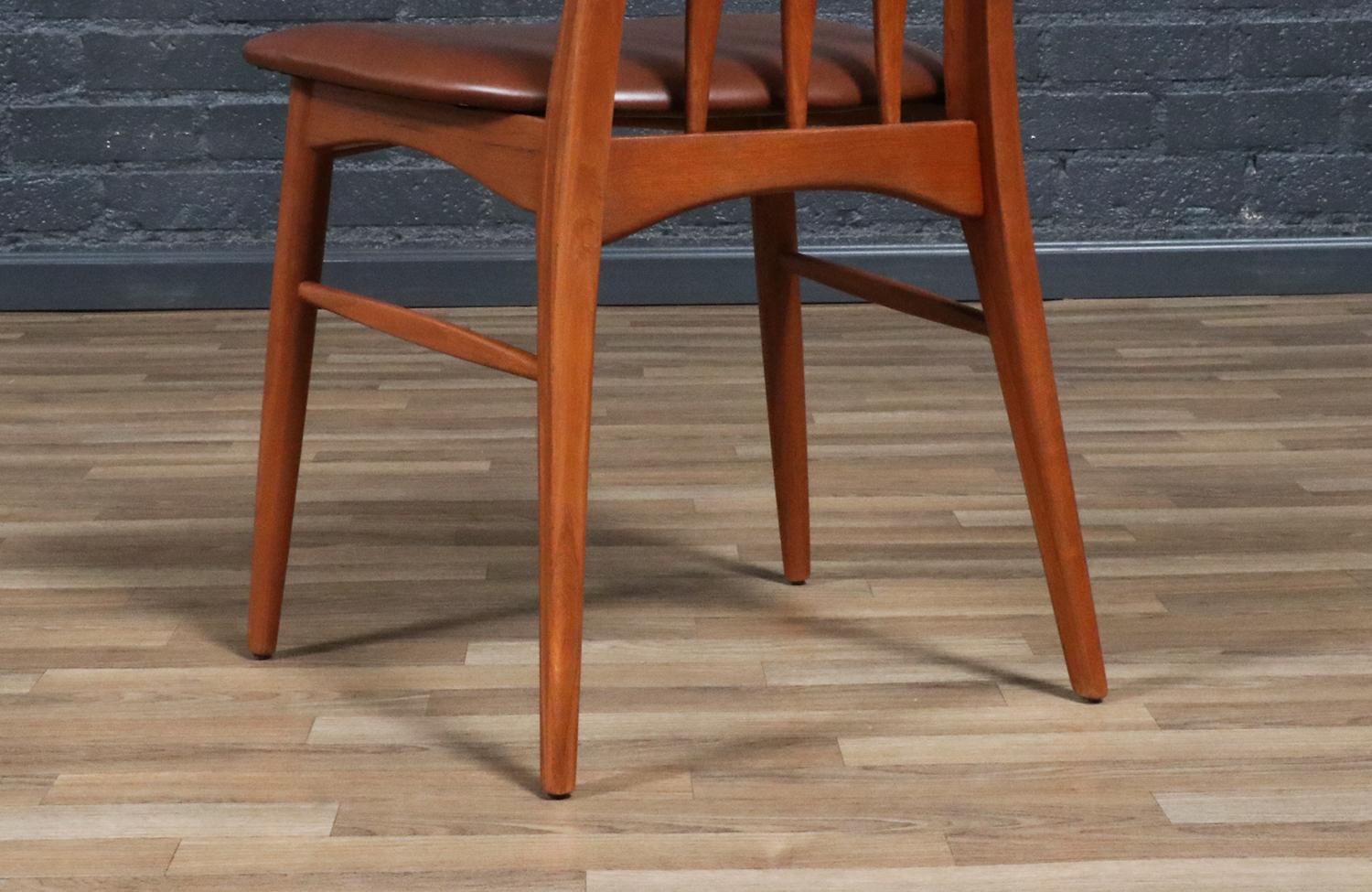 Sedie da pranzo in teak e pelle 