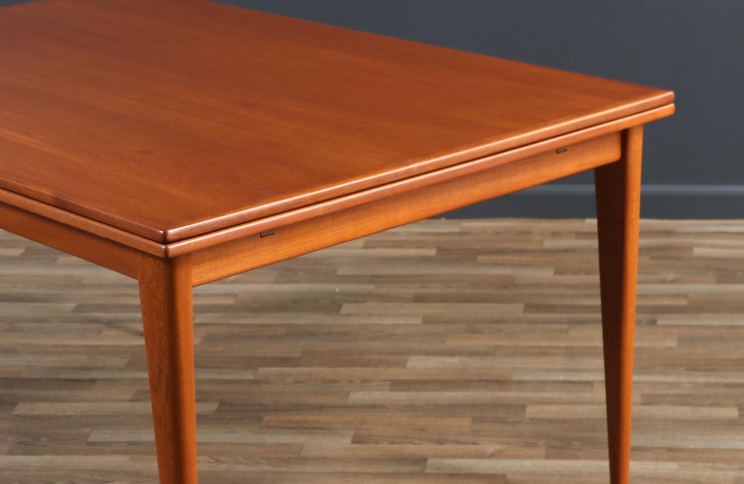 Expertly Restored - Niels Moller Model-12 Expanding Teak Draw-Leaf Dining Table 7