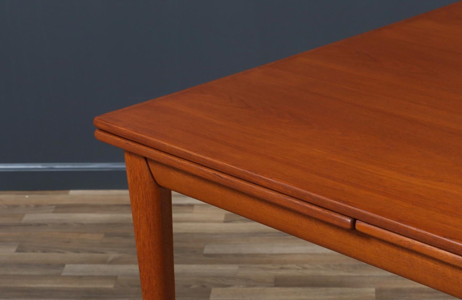 Expertly Restored - Niels Moller Model-12 Expanding Teak Draw-Leaf Dining Table 8