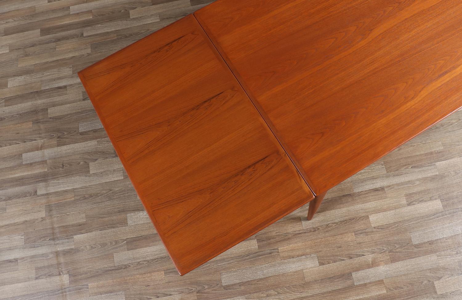 Expertly Restored - Niels Moller Model-12 Expanding Teak Draw-Leaf Dining Table 10