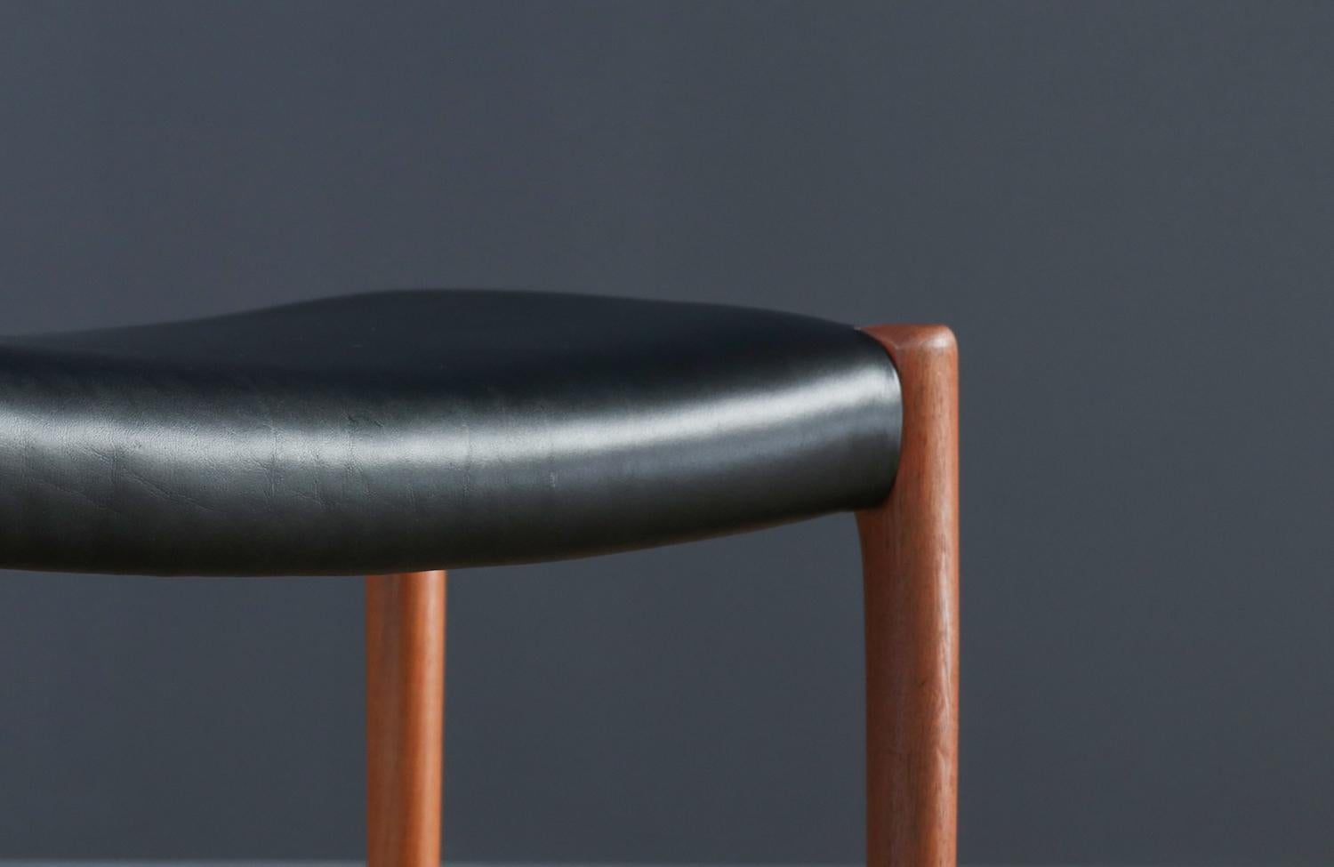 Expertly Restored - Niels Moller Model-80A Teak & Leather Stool 2