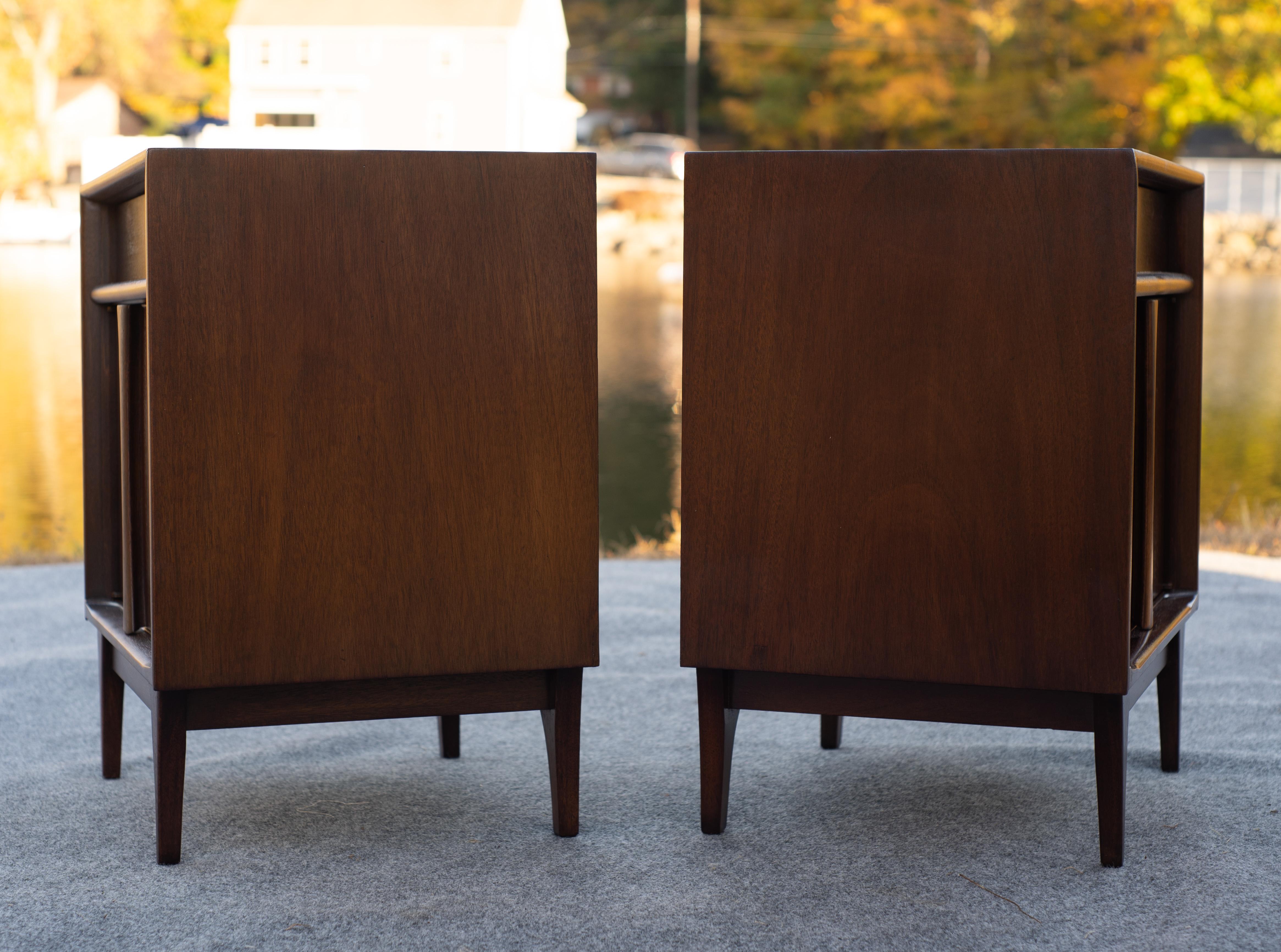 Expertly Restored Pair of Red Lion Nightstands or End Tables in Sculpted Walnut 6