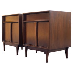 Expertly Restored Pair of Red Lion Nightstands or End Tables in Sculpted Walnut