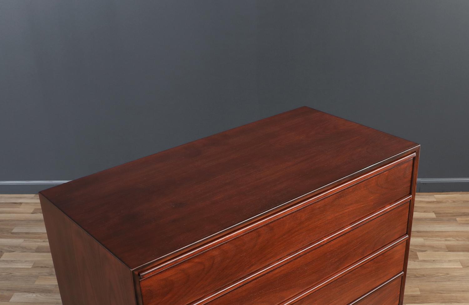 Expertly Restored - Pair of Scandinavian Modern Rosewood Dressers by Westnofa  For Sale 1