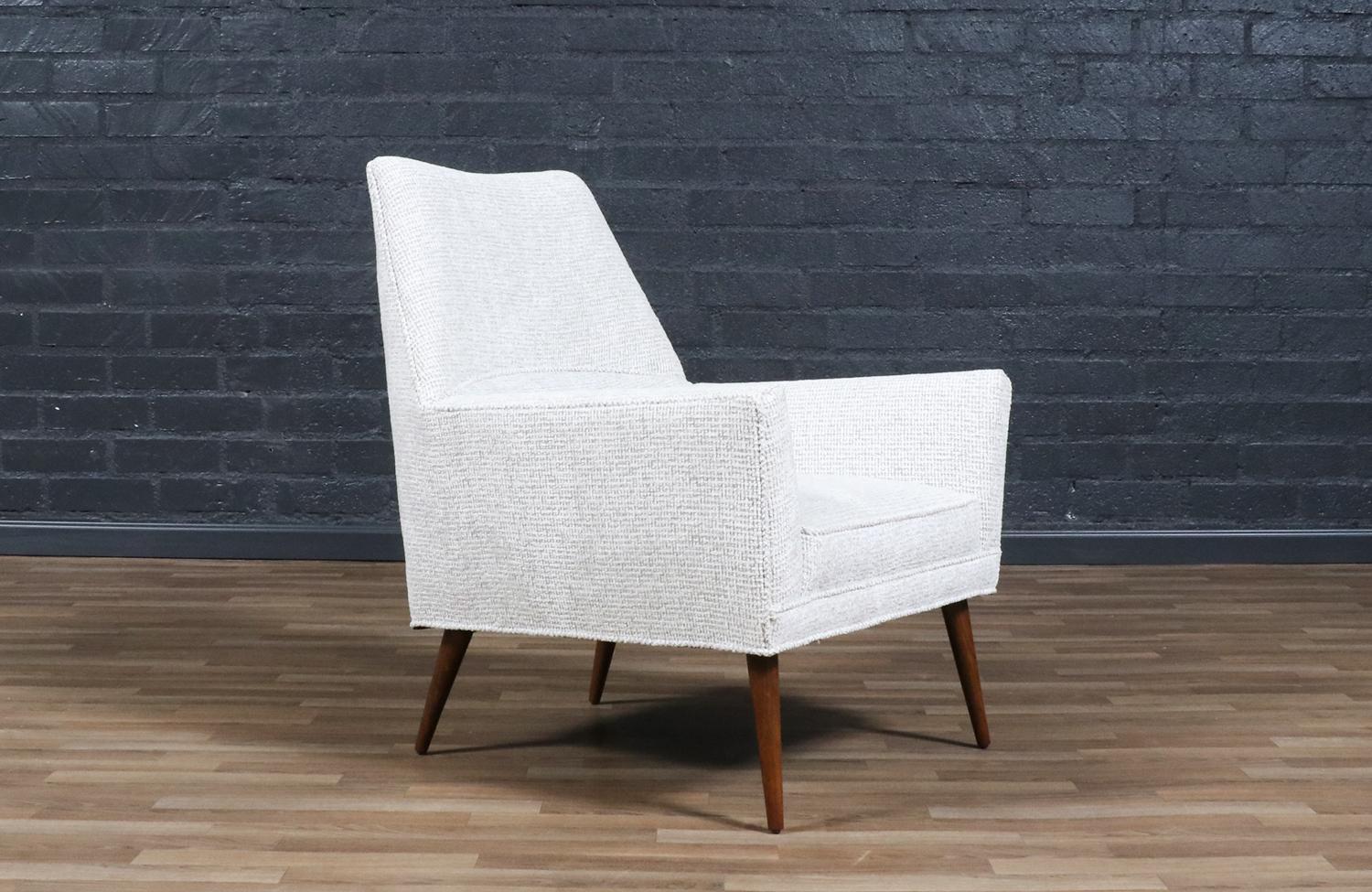 Fabricante
Artesanía Cunstom
________________________________________

Transformar un mueble moderno de mediados de siglo es como revivir la historia, y nosotros lo hacemos con pasión y precisión. Con más de 17 años de experiencia artesanal, nuestro