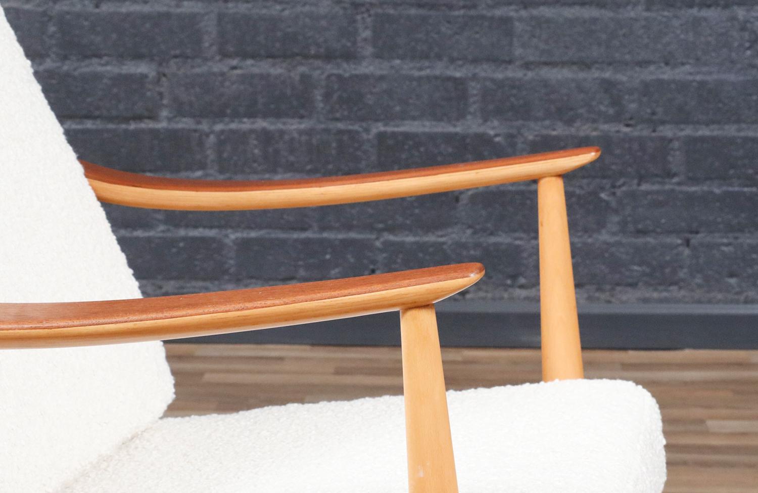 Expertly Restored - Peter Hvidt Model FD-146 Teak & Birch Lounge Chairs For Sale 5