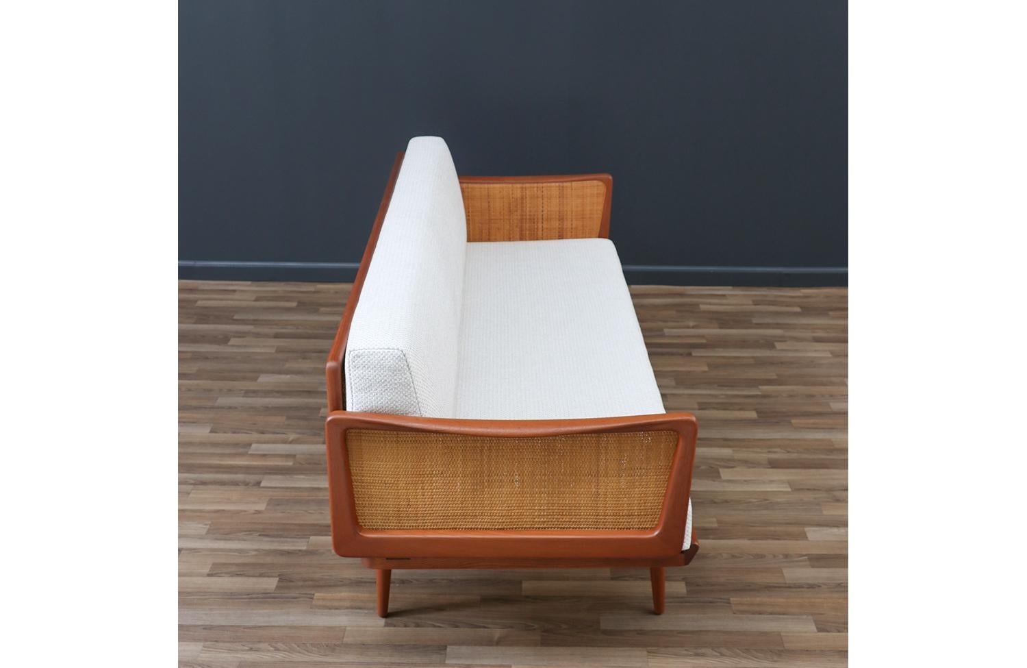 Expertly Restored - Peter Hvidt & Orla Mølgaard-Nielsen Teak & Cane Daybed Sofa For Sale 8