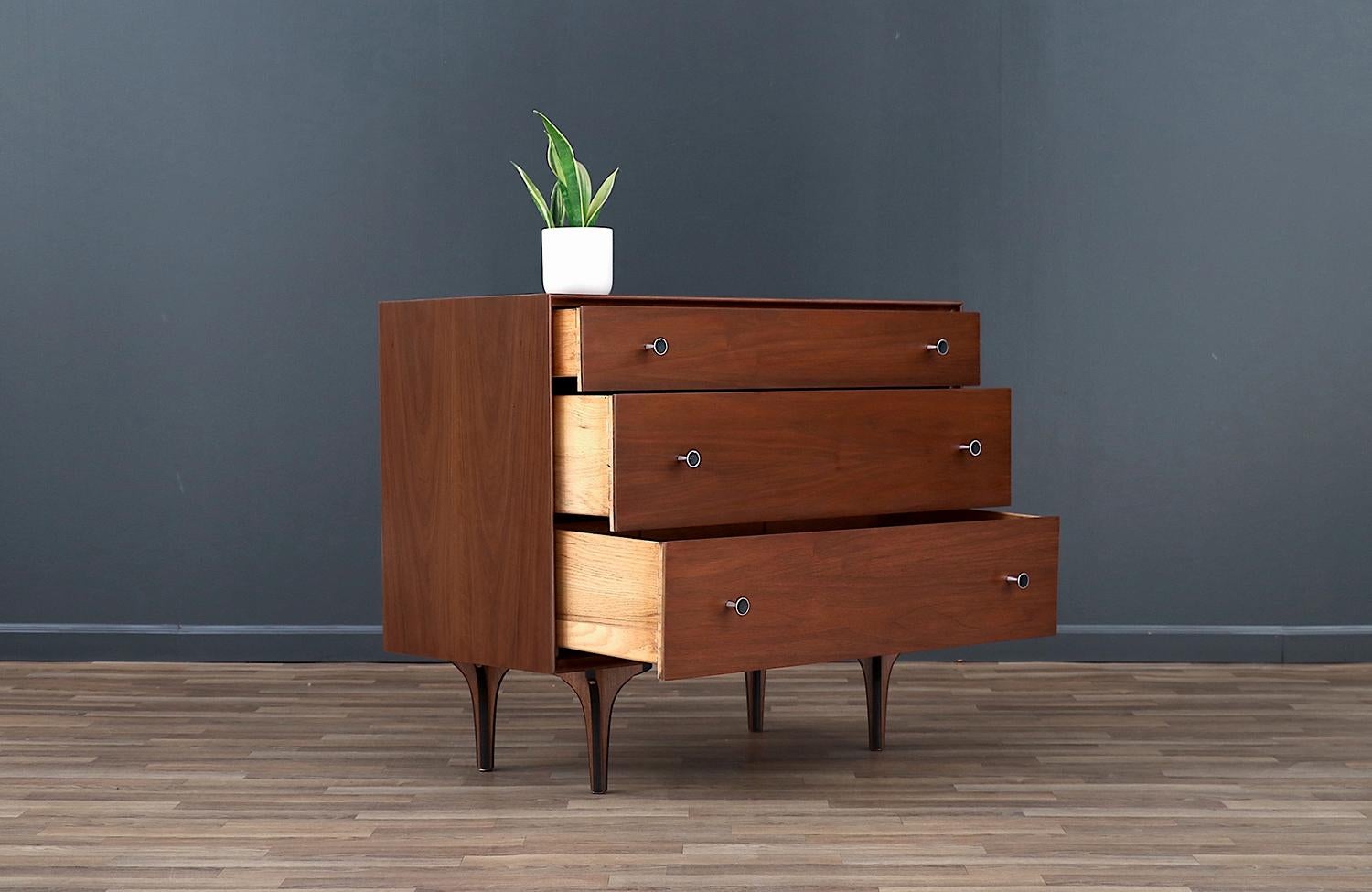 Mid-Century Modern Expertly Restored - Richard Thompson Walnut Chest for Glenn of California