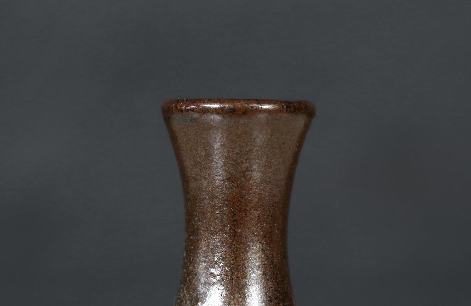Céramique Expert en restauration - Vase en céramique du Studio Robert Maxwell avec glaçure Brown en vente