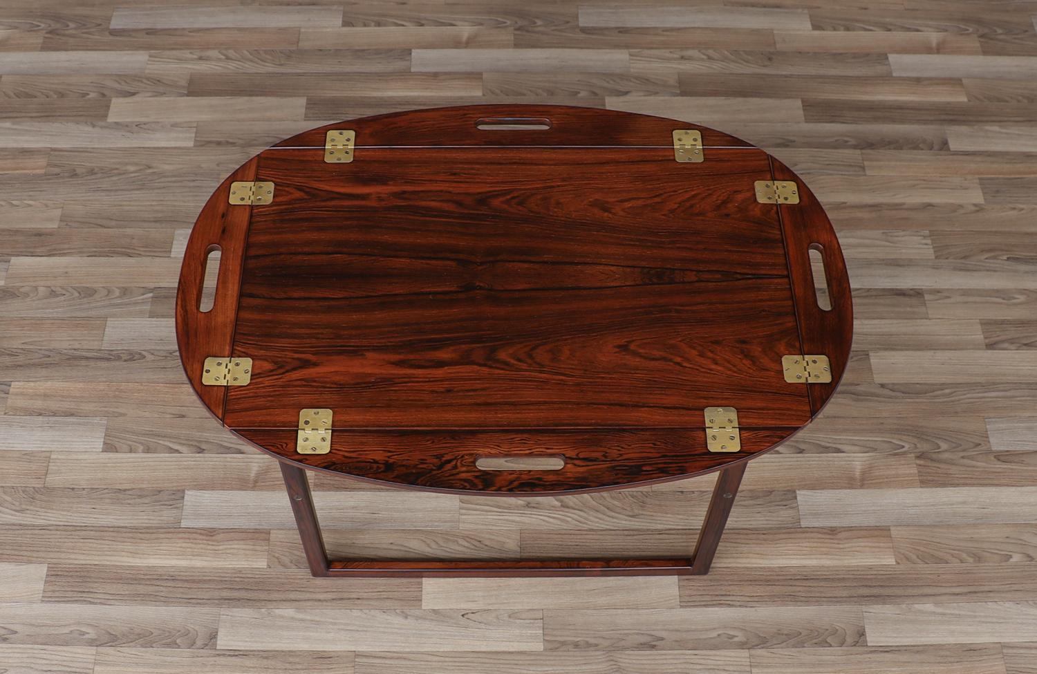 Expertly Restored - Svend Langkilde Rosewood & Brass Removable Tray Table In Excellent Condition For Sale In Los Angeles, CA