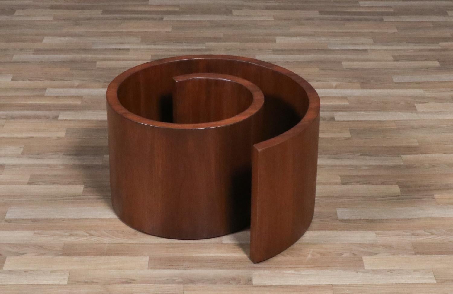Expertly Restored - Vladimir Kagan “Snail” Walnut & Glass Coffee Table for Selig For Sale 2