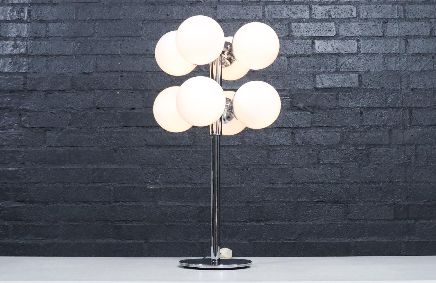 American Expertly Restored - Wiring in Working Condition, Shows Minor Wear From Age For Sale