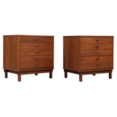 Restaurées par des experts - Tables de chevet en noyer Yngve Ekström Model-507 pour Dux