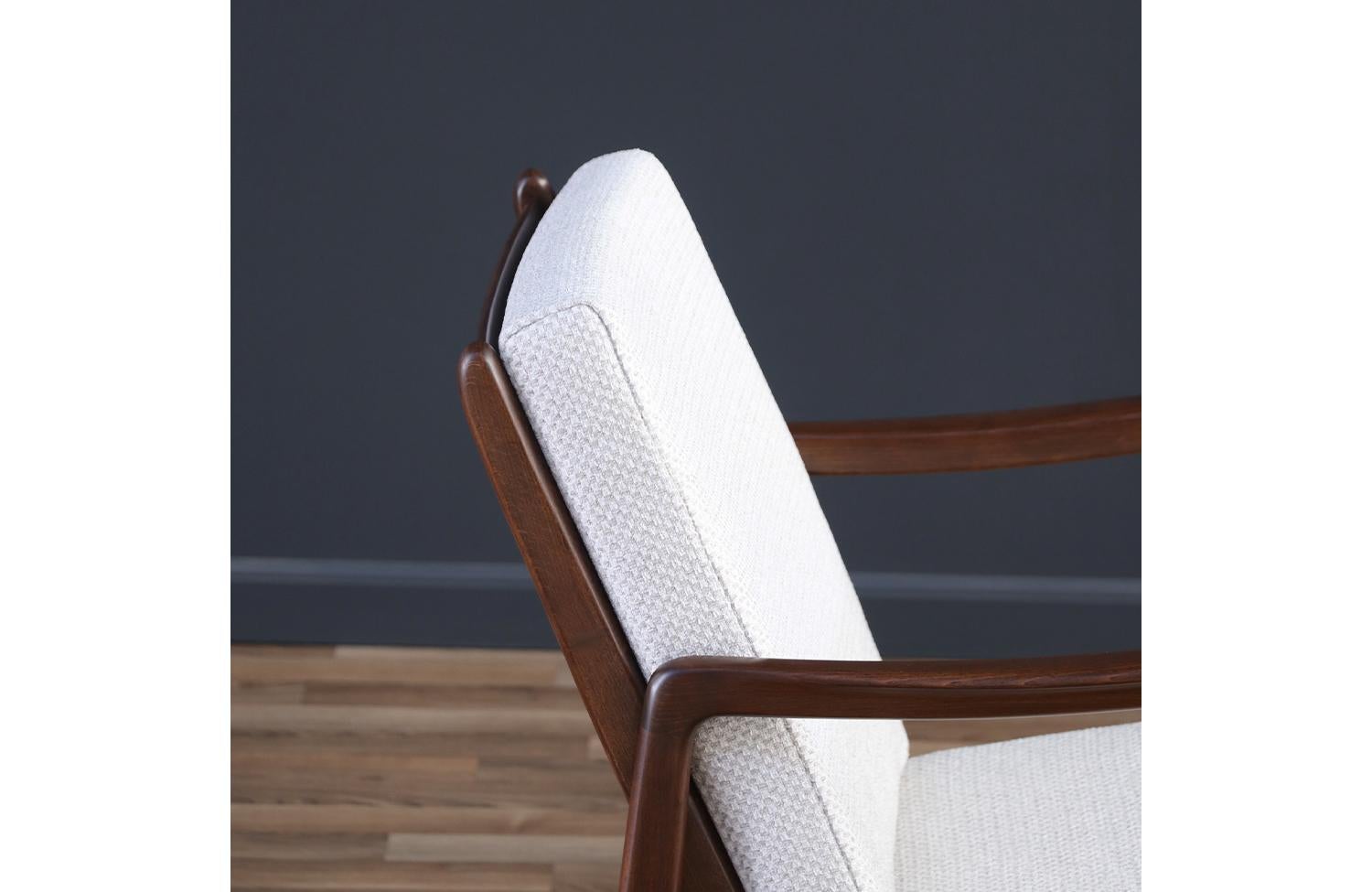 ExpertlyRestored-Ole Wanscher Model FD-120 Walnut Rocking Chair for France & Son 3