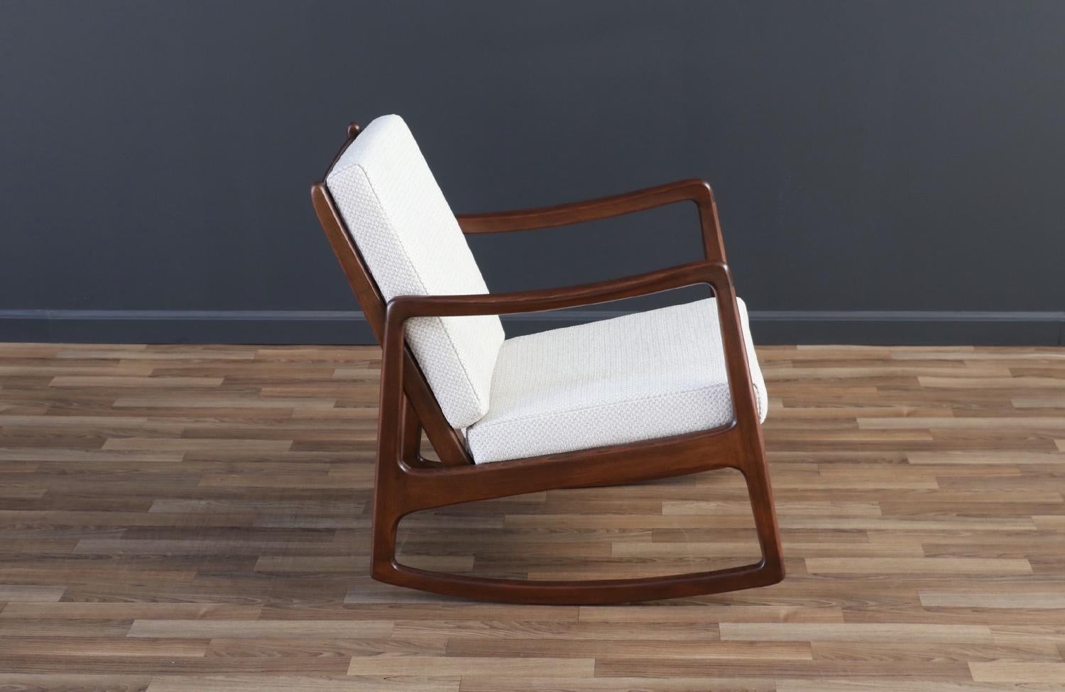 Mid-Century Modern ExpertlyRestored-Ole Wanscher Model FD-120 Walnut Rocking Chair for France & Son