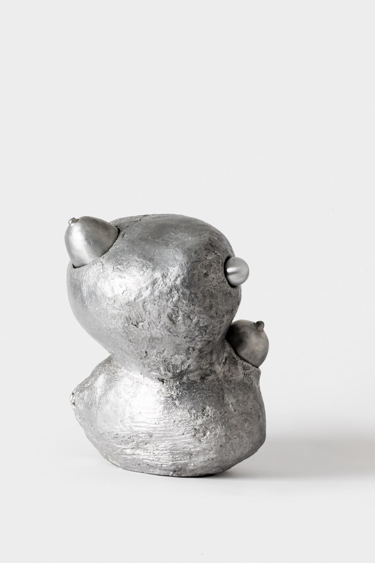 Italiano Donna sfruttata, scultura contemporanea in alluminio fuso, parti rimovibili in vendita