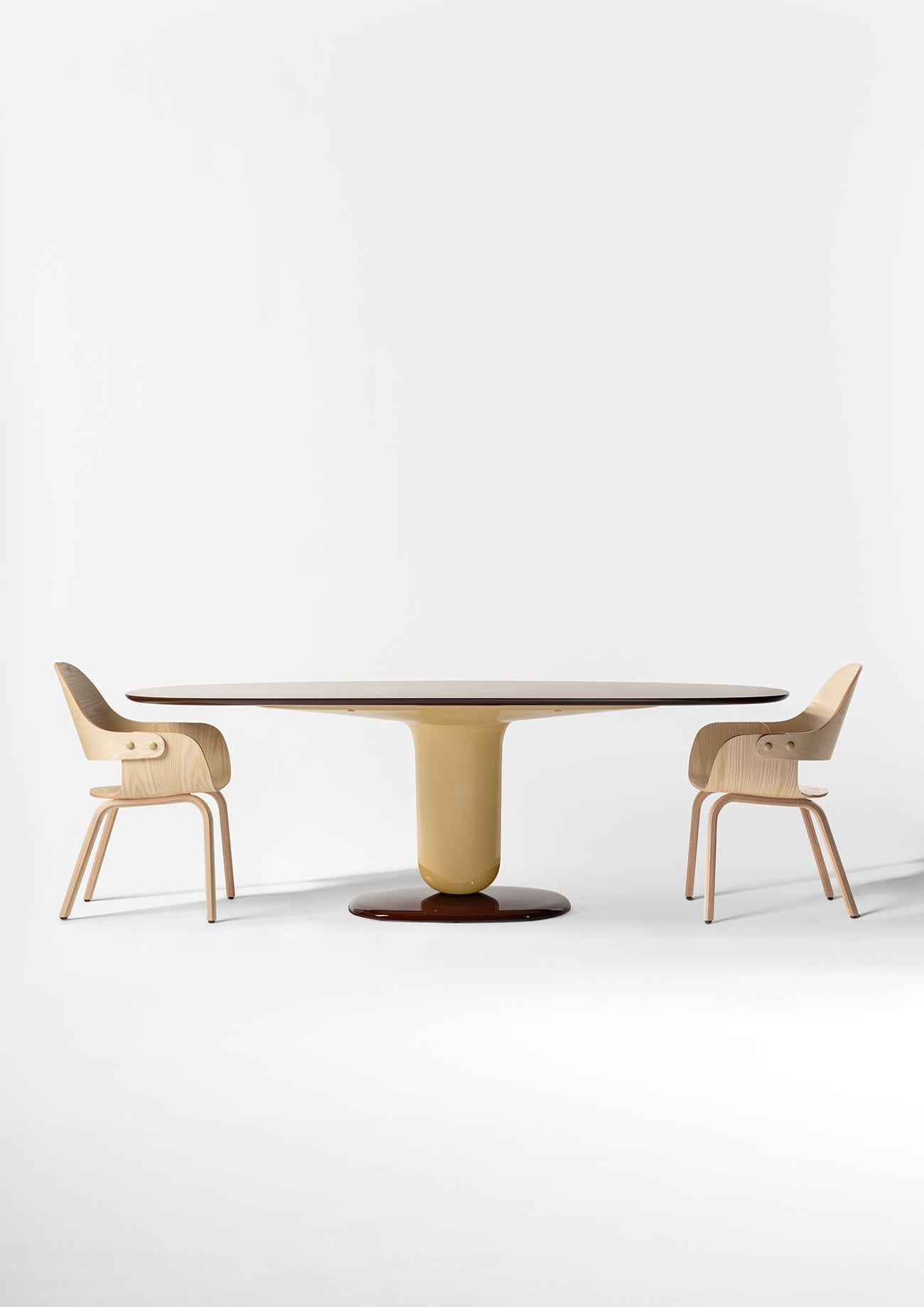 Spanish Dining Table Chesnut brown and Biege Gloss Lacquered Fibreglass by Jaime Hayon