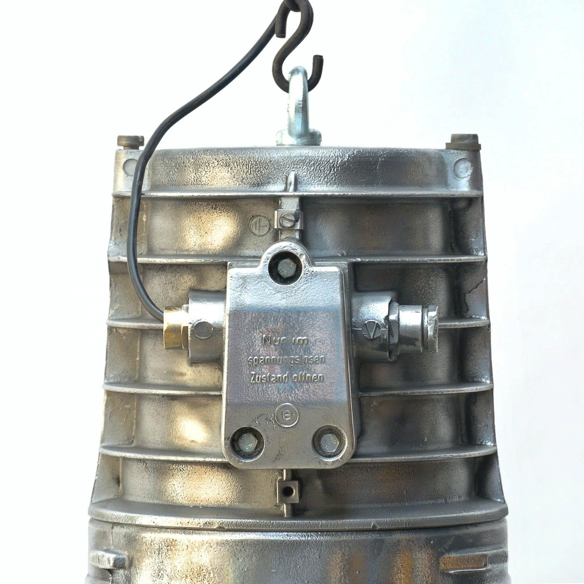 Tedesco Luce antideflagrante utilizzata nell'industria chimica Germania, circa 1960-1969 in vendita