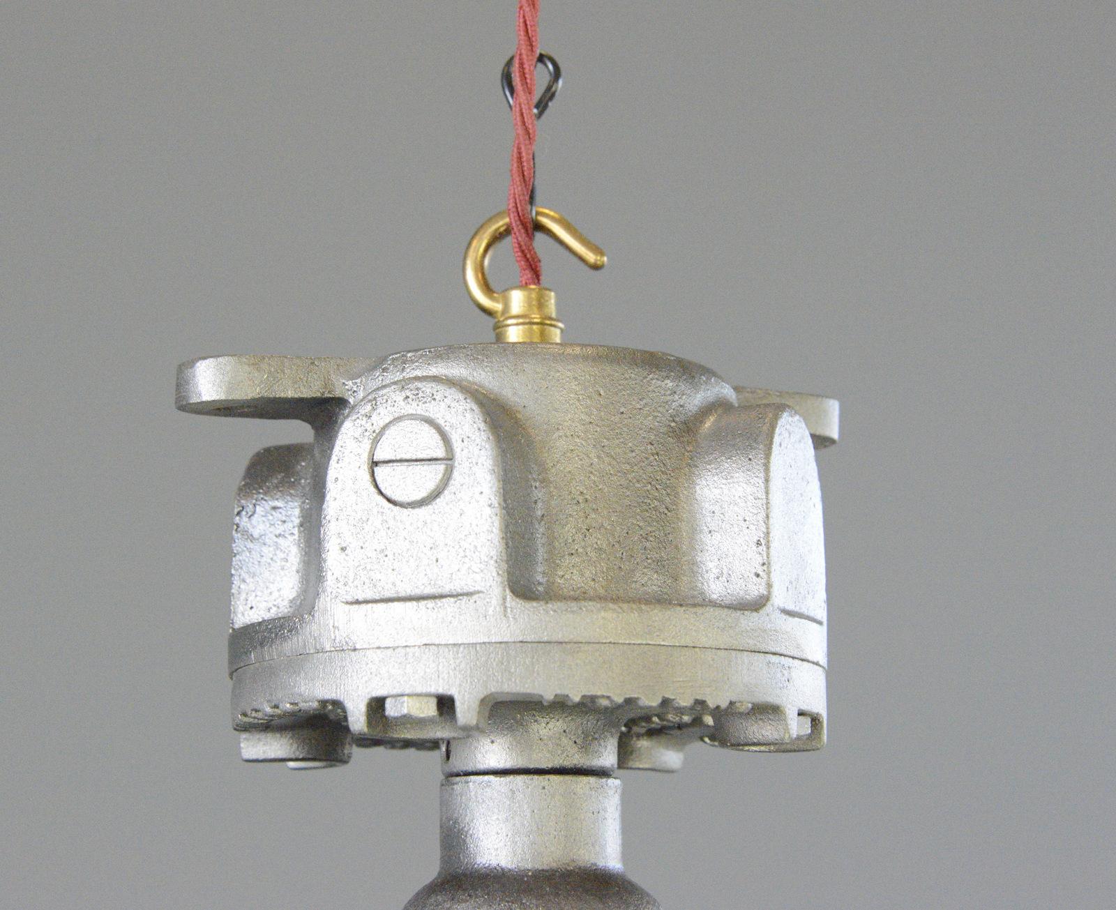 Lampade a sospensione a prova di esplosione di Wardle, circa 1930 in vendita 1