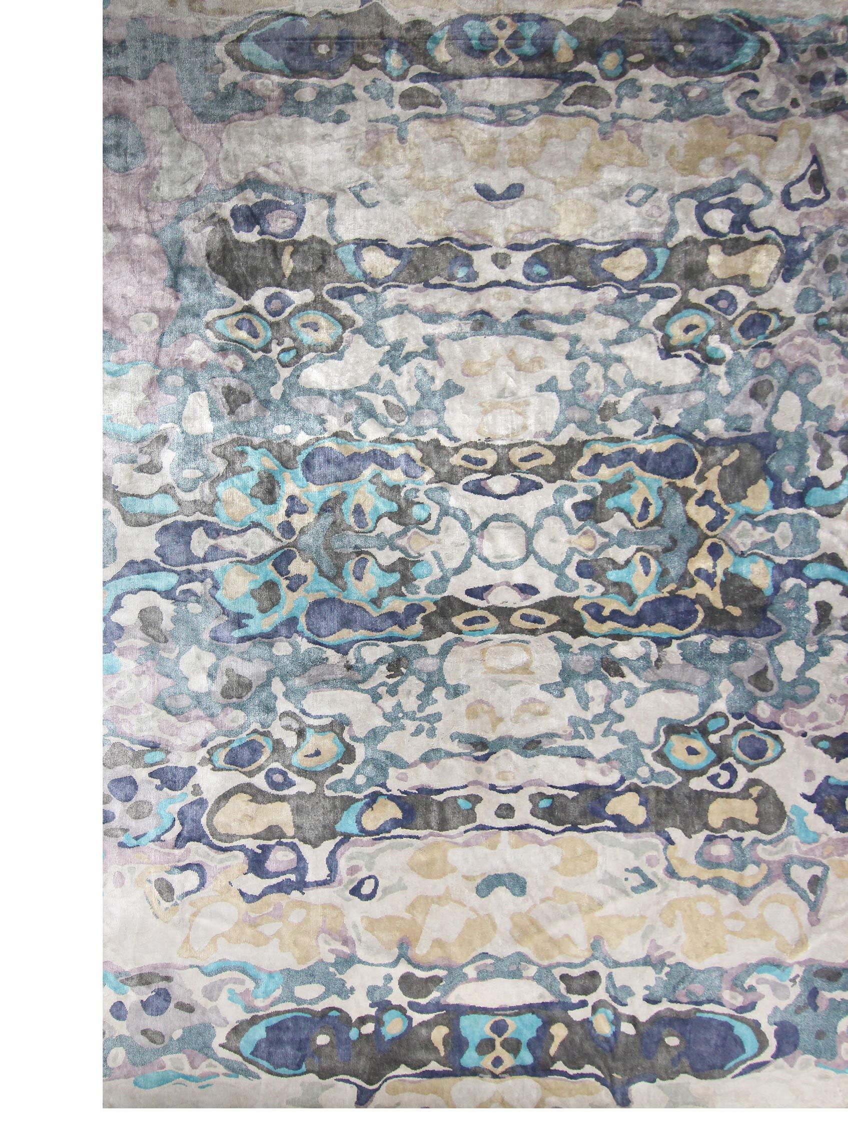 Alfombra anudada a mano Expo de Eskayel
Dimensiones: A 14' x A 9,4'
Altura de la pila: 4 mm 
Materiales: 100% Seda de bambú.

Las alfombras anudadas a mano Eskayel se tejen por encargo y pueden personalizarse en varios tamaños, colores,