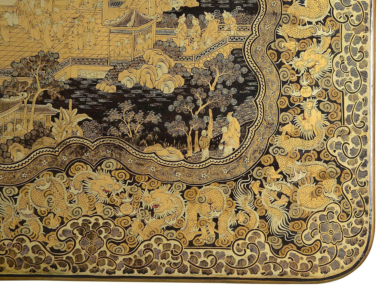 Export Lacquer Side / work table, circa 1820 For Sale 4