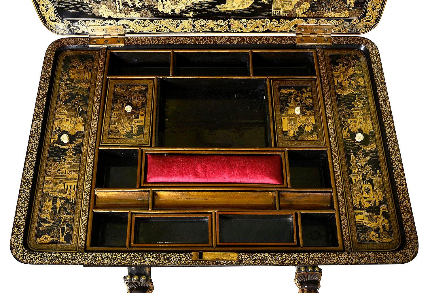 Export Lacquer Side / work table, circa 1820 For Sale 7