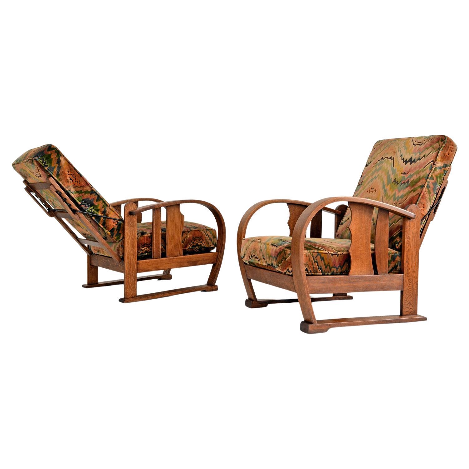 Expressionistische Amsterdam-Schule-Liegestühle, Eiche und Stoffpolsterung, 1920 im Angebot